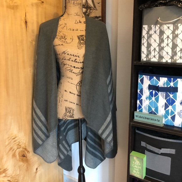 Accessories - Shawl  soft and reversible